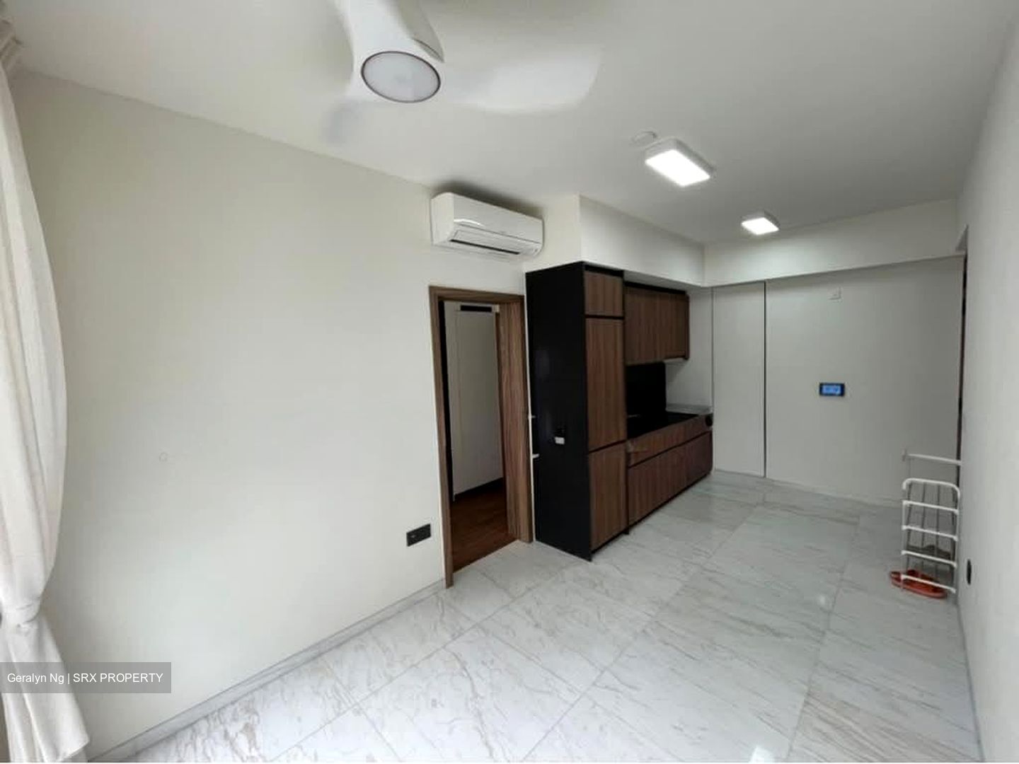 Coastline Residences (D15), Apartment #578775211
